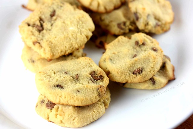 Coconut Flour Chocolate Chip Cookies