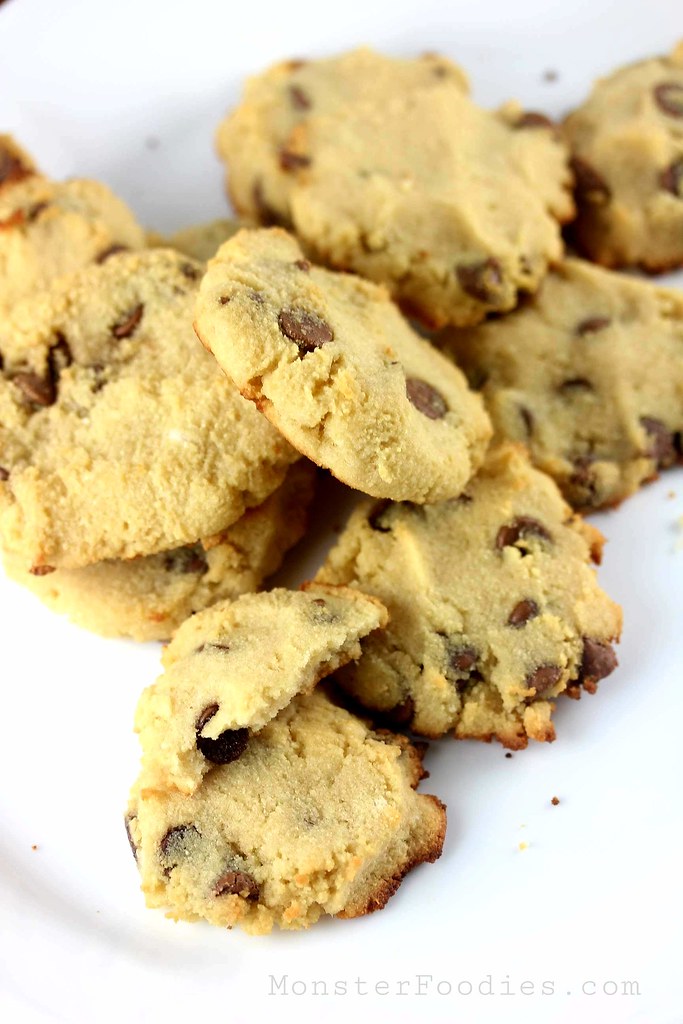 Coconut Flour Chocolate Chip Cookies