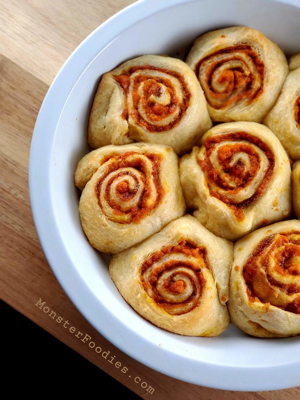 Easy Pumpkin Cinnamon Rolls