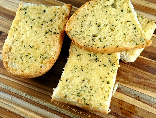 Garlic Bread with Garlic Powder
