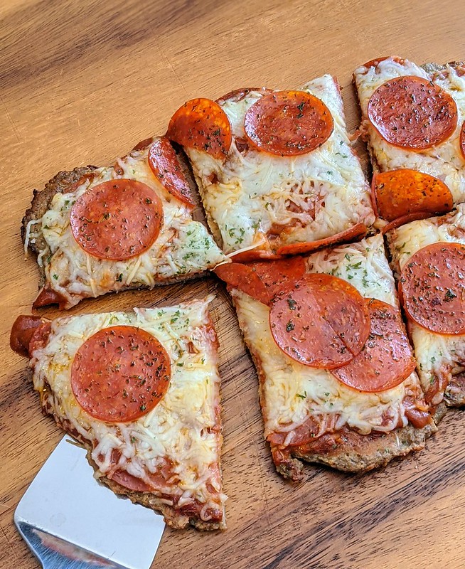 Ground Turkey Crust Pizza